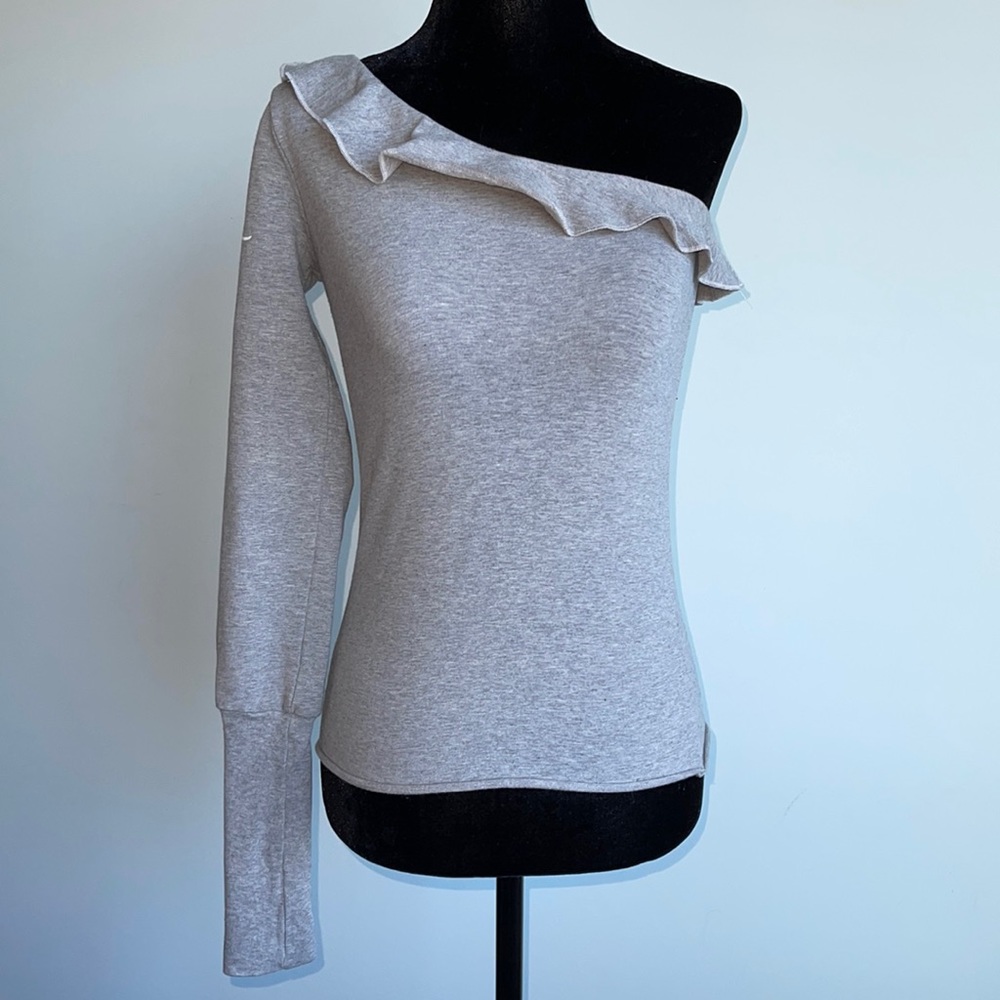 Nolita one shoulder sweatshirt. Size S